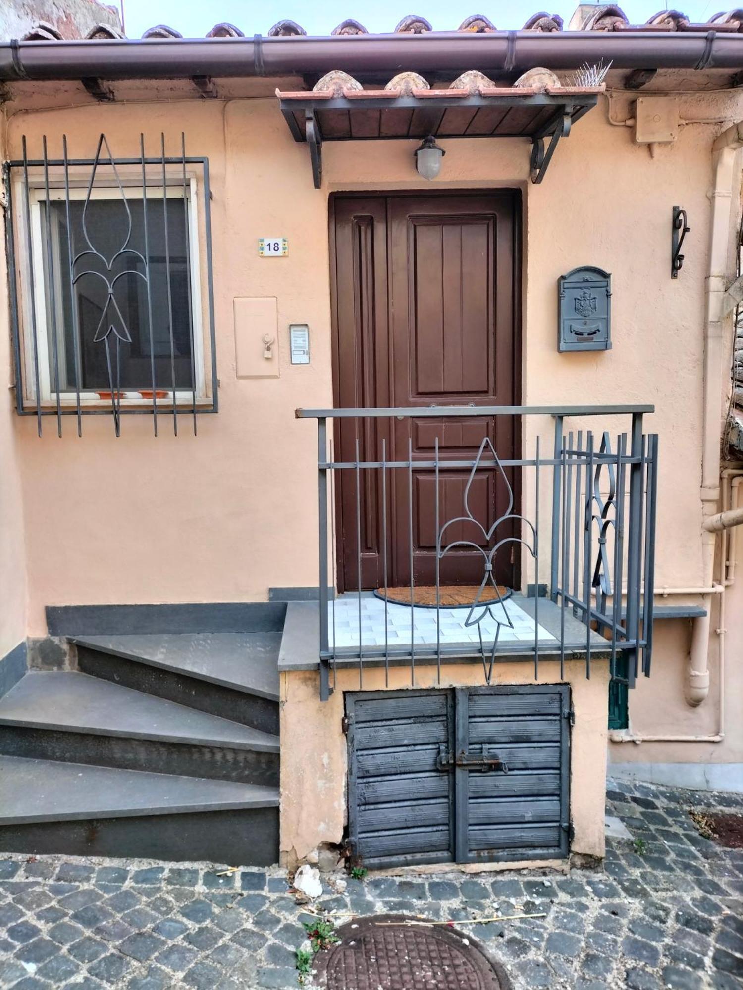Piazza Varese Valentano Exteriér fotografie